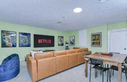 5 min to Beach, Heated Pool, Movie & Game Rooms! - Foto 36