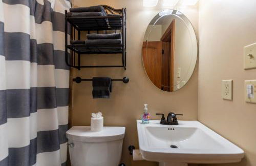 King Bed, Putt-Putt w/ Hot Tub, & Other Games - Foto 38