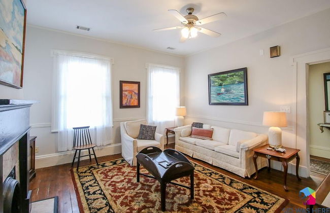 Artist's House Upper Apt Walk to Forsyth - Photo 11