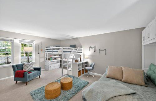 Secluded Luxe 5BR Estate| Pool, Wineries, Near ND - Foto 31