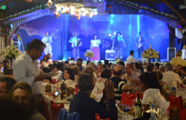 Cena gaucha con espectáculo folclórico - Foto 2