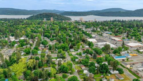 Charming Midtown Cottage Walkable & Cozy - Foto 5