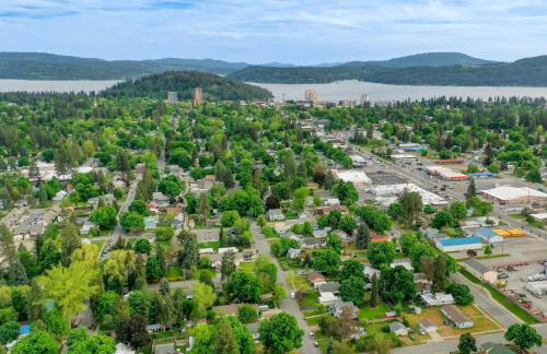 Charming Midtown Cottage Walkable & Cozy - Foto 5