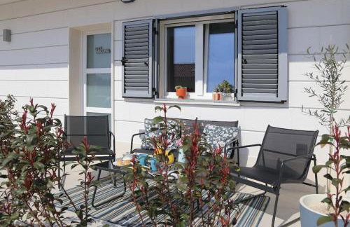 Studio Apartman Karlita - Foto 1