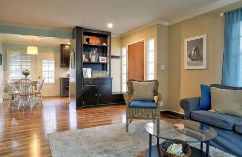 Spruce Beach Cottage - Walk to beach - Photo 11