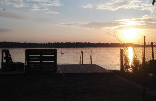 Domek nad samym brzegiem jeziora z prywatną "4-You" - Photo 12