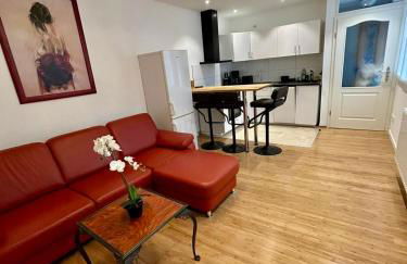 Exklusives Haus, ruhig gelegen im Innenhof, zentral, lichtdurchflutet Zustellbett,Babybett bei Bedarf - Foto 1