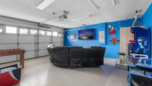 New Listing Pool and Game Room 4BR - Foto 5