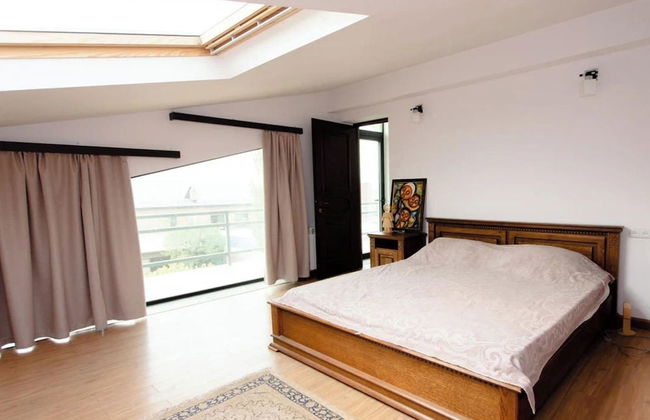 4 Bed Villa Estate Sleeps 7 - Pool, Garden, Sauna - Photo 6