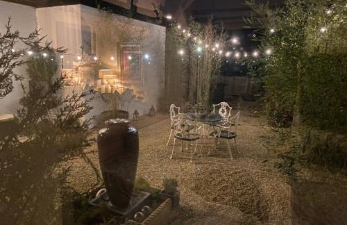 Upper House Stunning Country Home - Photo 58