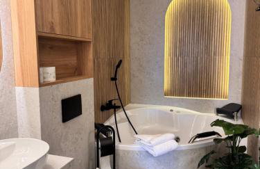 Family & Business Apartments PREMIUM SPA No 3 - 2 Bedroom with Private Jacuzzi, Balcony, Parking - Foto 34
