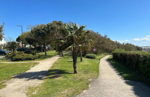 Vue Mer et Piscine, avec Balcon - 1 min de la plage - Foto 25