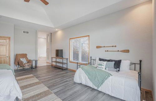 Amazing Vacation Home on the 56 MM, Dock, Water Toys, Fire Pit, 5 bedrooms/5 baths - Foto 30