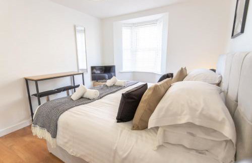 Spacious 2 Bedroom Apartment in Bedford, Near Milton Keynes & Local Business Parks - Foto 7