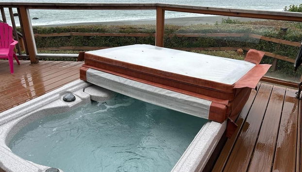 Oceanfront Cabin 3 w Jacuzzi & Impressive Views - Foto 2, Habitación