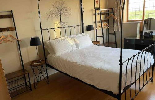 The Old Telephone Exchange - surrounded by fields! - Photo 29