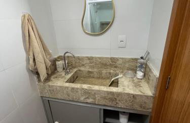 Apartamento confortável com hidromassagem no Altiplano - Foto 26