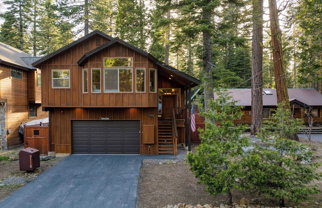 Washoe Chalet by Avantstay Game Room, Hot Tub, Putting Green & Fire Pit - Foto 44