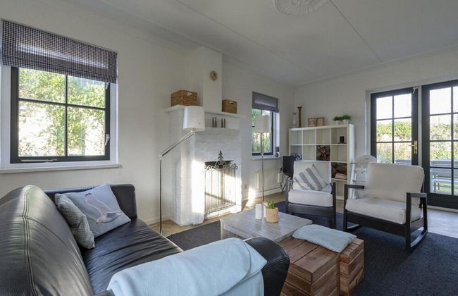 Beautifully Situated Luxury Villa on the Water - Foto 66