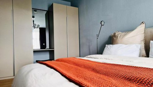 Stylish & sunny Apt near River - Foto 5, wardrobe