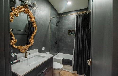 Speakeasy Suite at ArnoTriplex-Close to Downtown-Pet Friendly! - Foto 31