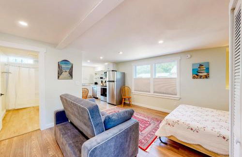 Shorebreeze Inn - Photo 22