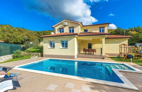 Villa Marilu, modern villa with pool near the sea - Foto 1