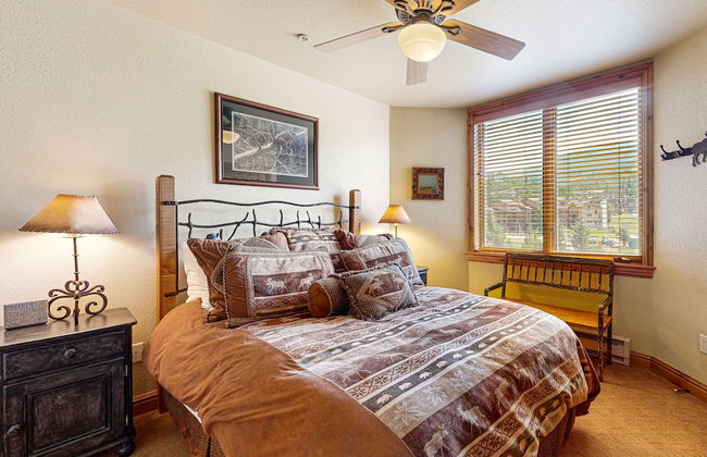 Torian Plum Condominiums - Foto 26