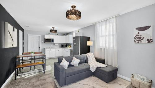 Cozy Guesthouse St Pete, 6 min to DT, Private - Foto 4