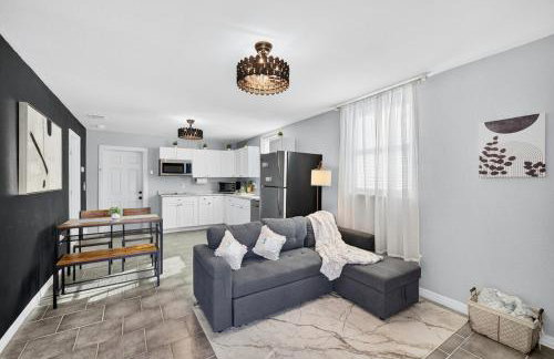 Cozy Guesthouse St Pete, 6 min to DT, Private - Foto 4