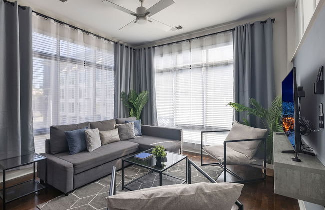 Spacious 2BD With Private Balcony and Free Parking 2 - Foto 7