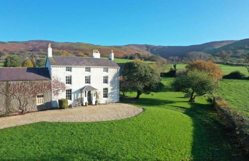 Georgian Country House -Panoramic Views -Sleeps 12 - Photo 10