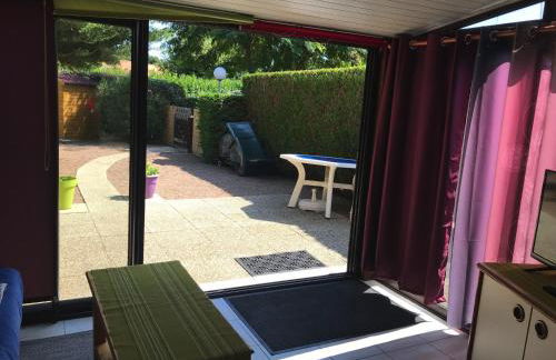 Pavillon avec piscine commune et jardin à 800m de la plage - FR-1-336-72 - Foto 5