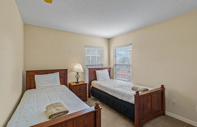 Family Ready in Gated Community Near Attractions - Foto 13