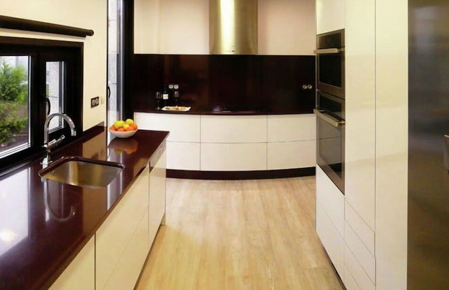 Posh Villa With Pool, Garden & Ocean Views in Sansenxo - Foto 3