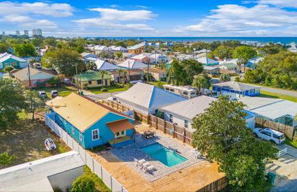 Sunshine House! 3BR 2BA Sleeps 9! Your Perfect Retreat for Comfort and Style - Foto 26