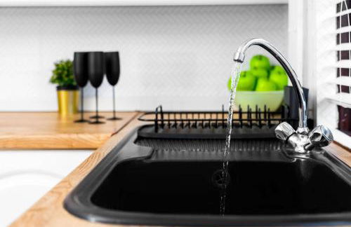 Three Bedroom House - Garden Space - Parking Included - Netflix Access - Parking - 74B - Foto 14