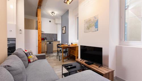 El Dino in country cathare*PRO*Oc Keys011 - Foto 3