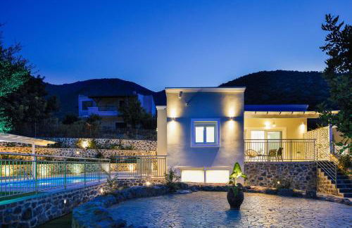 Family Villa Basilicata Gloria with Private Heated Pool, BBQ & Kid's Play Area - Foto 57