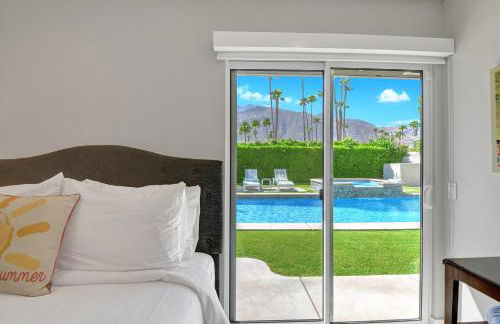 Ultra-Luxury- Resort Style Private Compound-Close to Everything- 3BD/2.5BA - Foto 14