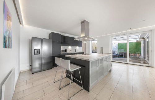 Aurion Residence - Indoor Pool, Sauna , Jacuzzi & Fitness - Foto 8