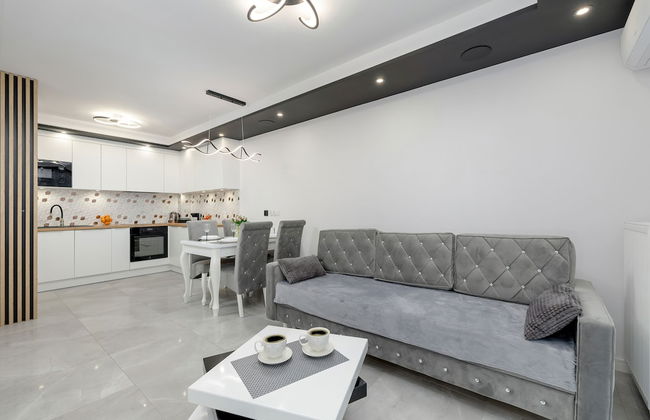 Apartment & Garden by Renters Prestige - Photo 1