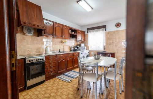 Nazare with Garden and Barbecue - Photo 34