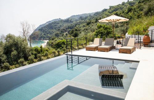 Aquanera Villas - Sunrise View Retreat with Private Pool- 5 minutes from the beach- By Villa Mana Gers - Foto 1