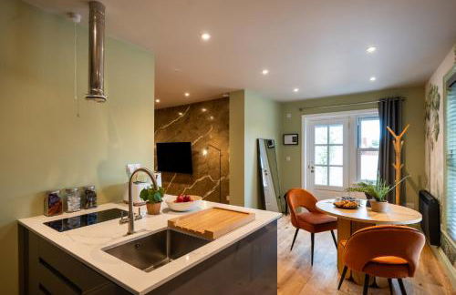 Commandery Vaults - Luxury Apartment in City Centre with SKY TV - Foto 68