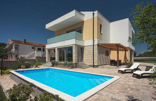 Villa in Peroj With Pool Near Barbariga Beach - Photo 33