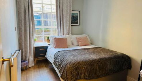 2 beds by Tower Bridge, Walk to Sights & Dining - Foto 2
