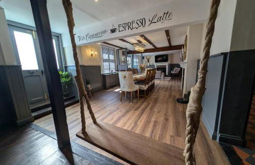 A historic Pub with a modern twist - The Greyhound - Foto 29