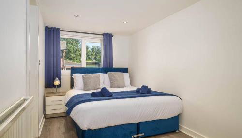 Spacious 4Bed Home, Sleeps 10, Pool Table, Parking, Perfect For Groups - Foto 4