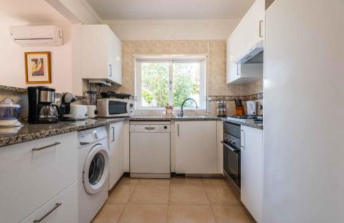 Villa Oasis, Piscina, Jacuzzi, Ténis e Praias! - Foto 16